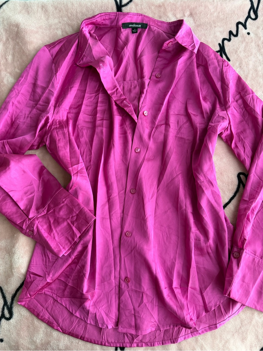 Pink button down top - Picture 5 of 7